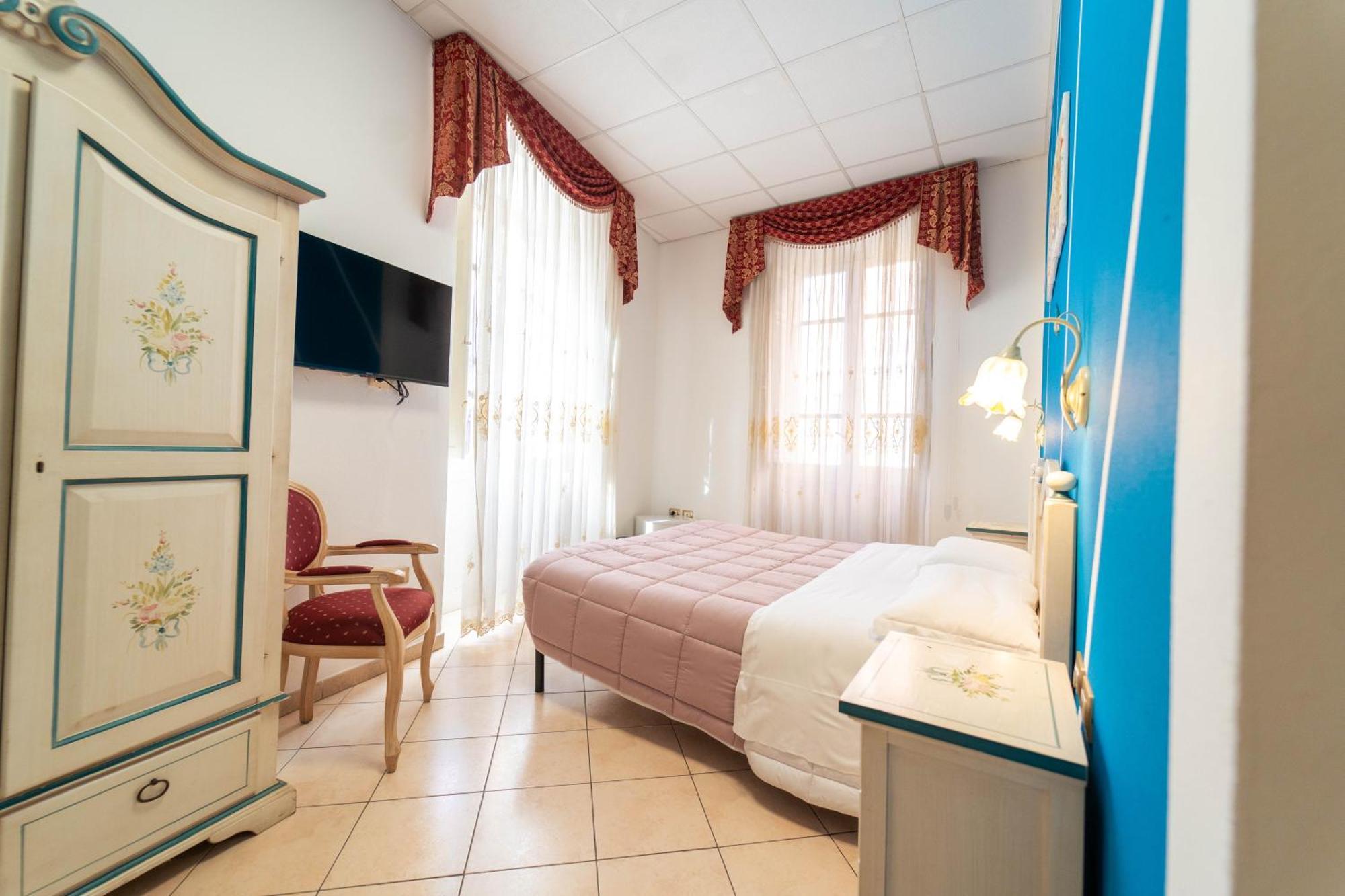 Le Tre Stelle Hotel Cagliari Exterior photo
